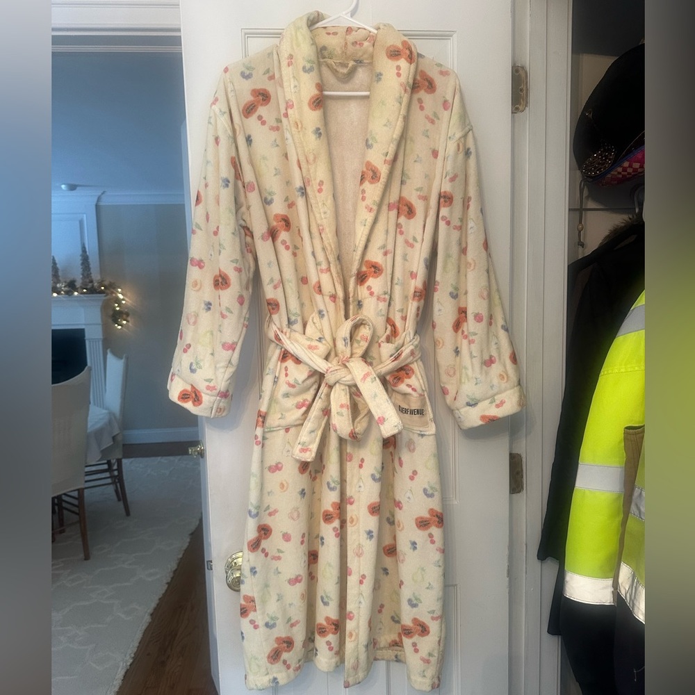 Djerf Avenue Robe